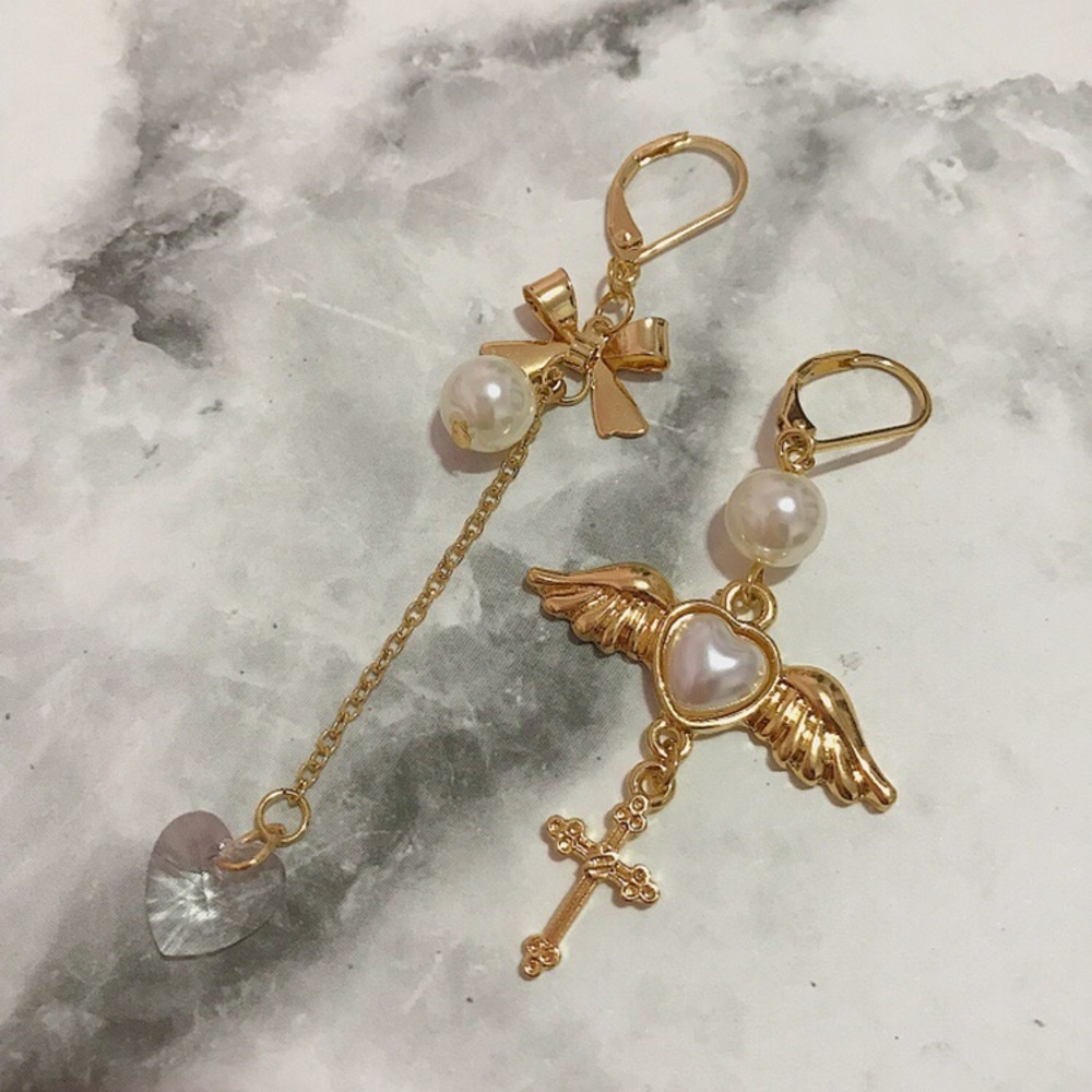 ♥️Brand New Gold Pearl Heart Earrings♥️